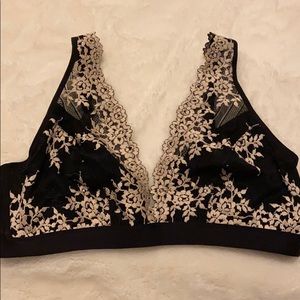 Wacoal Embrace Lace Soft Cup Wireless Bra